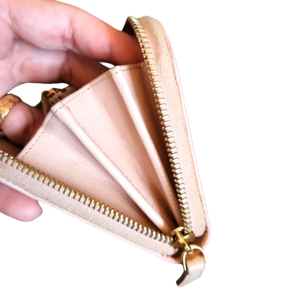 Fendi Wallet - Picture 16 of 17